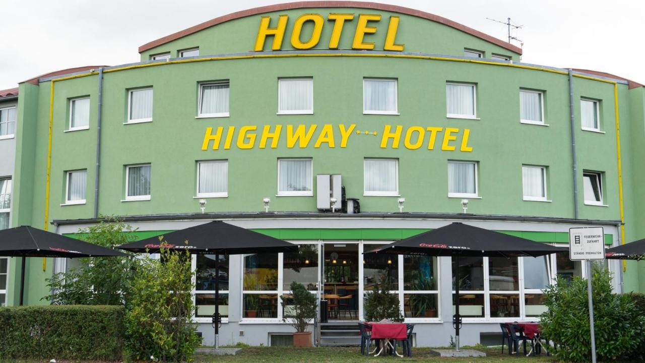 Highway Hotel Herbolzheim Esterno foto